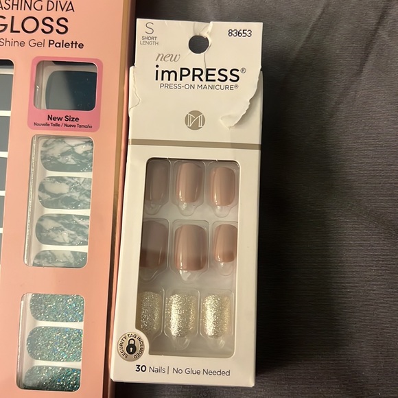 NIB bundle (4) -Impress short press on nails, 2 Dashing Diva gel strips, more - Picture 3 of 9